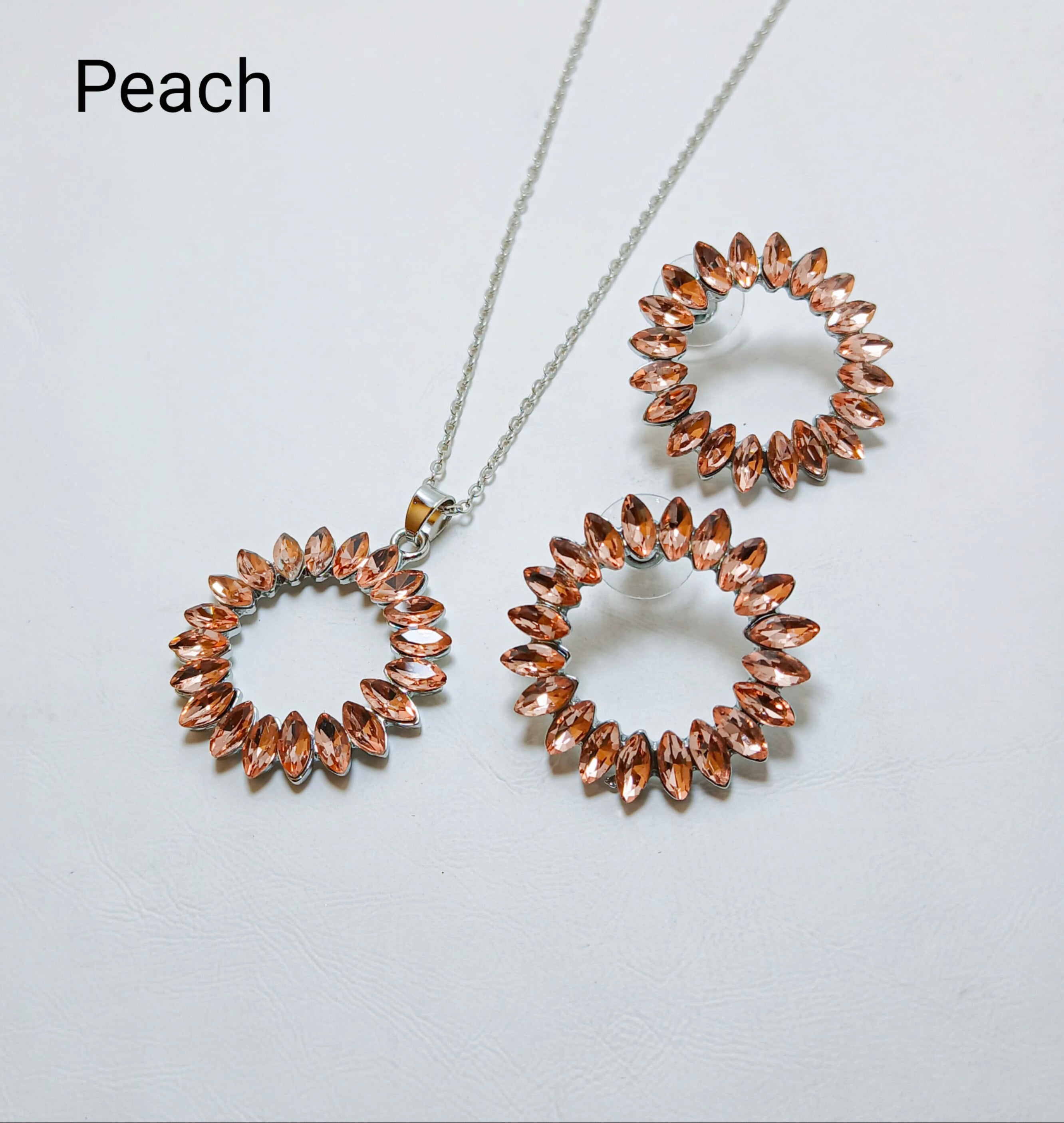 Premium Circle Zircon Pendant & Earrings AJ0825635