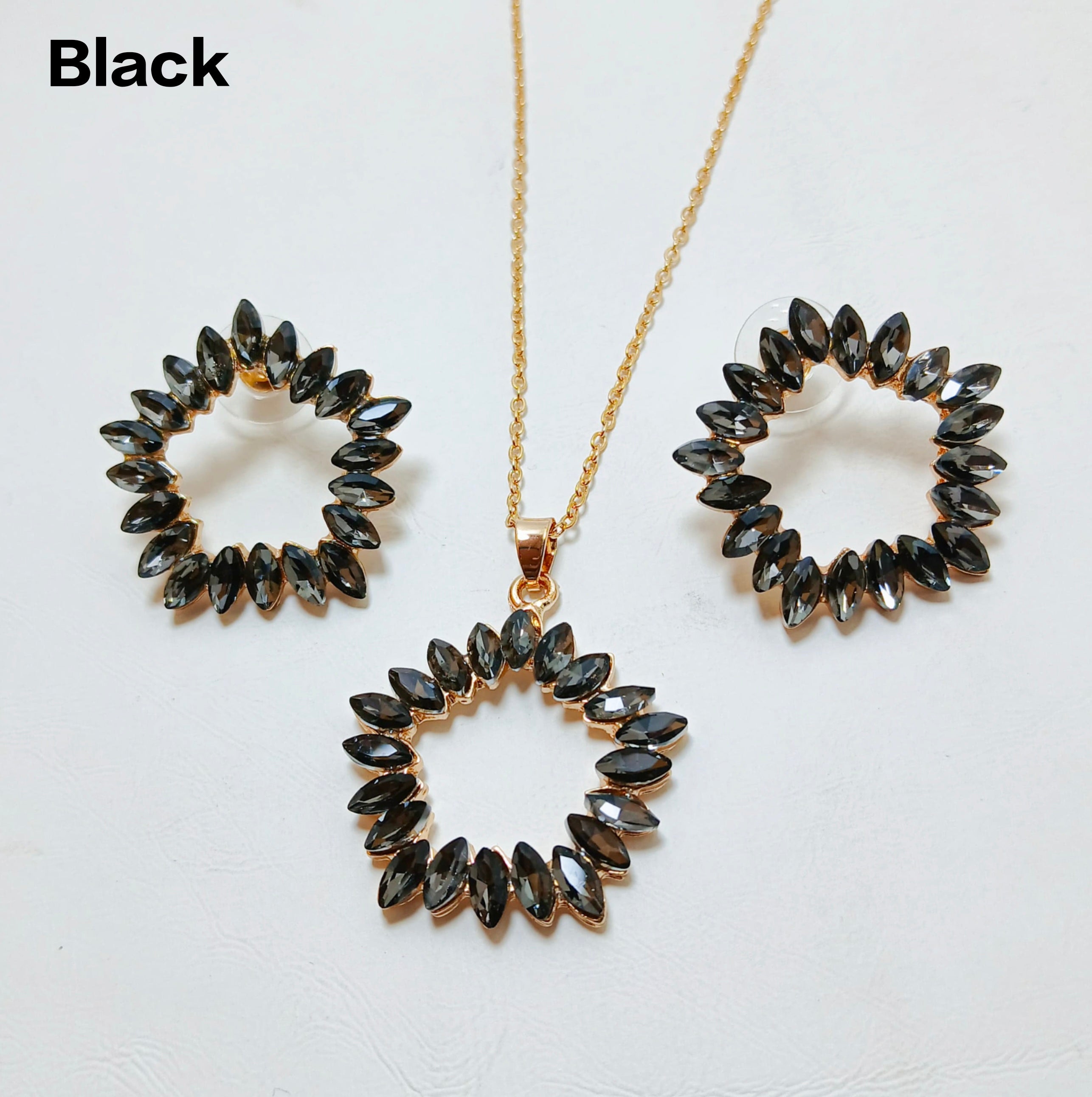 Premium Circle Zircon Pendant & Earrings AJ082610031