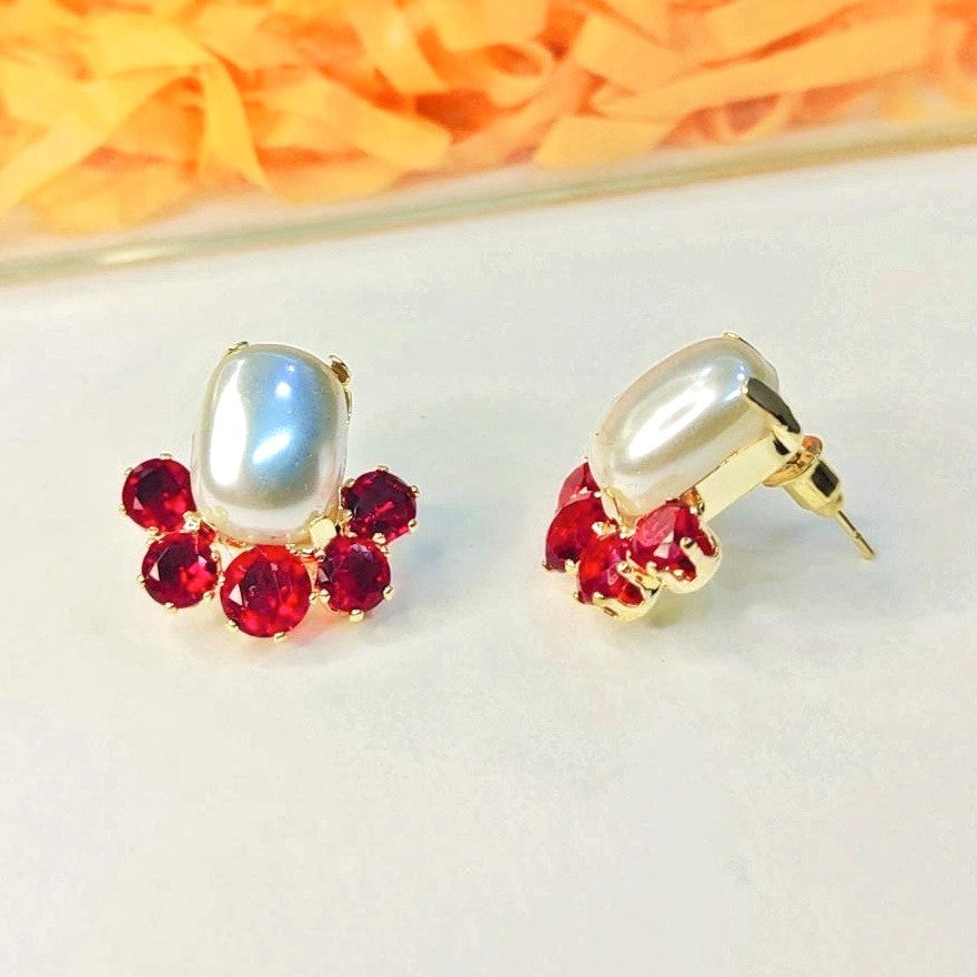 Korean Pearl Dynasty Stud Earrings NM5324