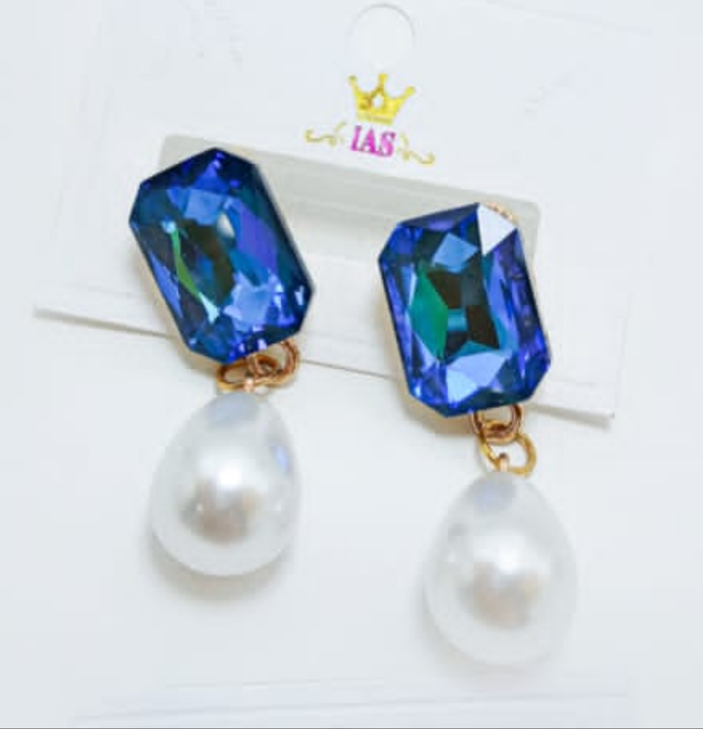 Rectangular x Pearl AJ082001313