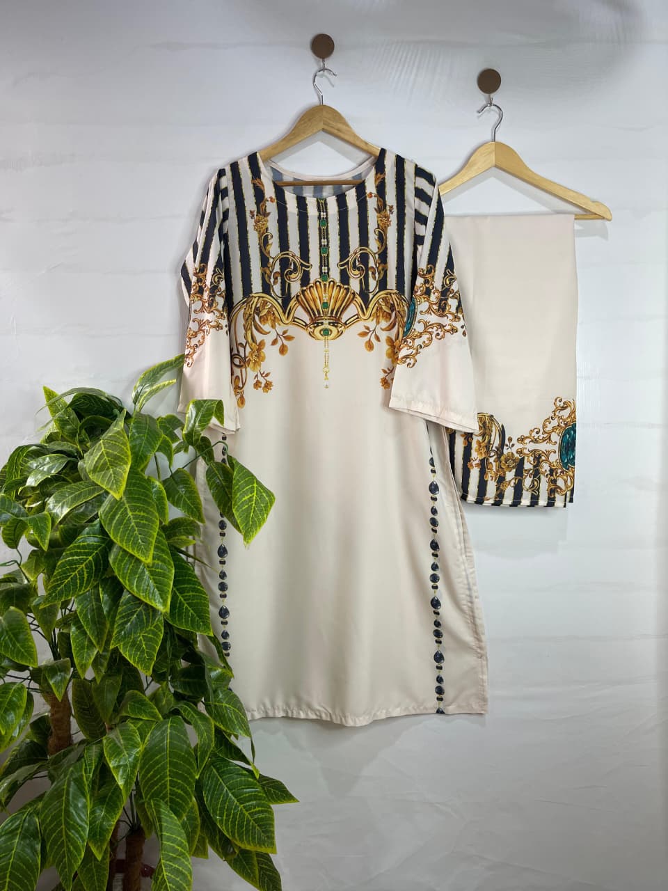 IVORY ROYAL IRP08181038