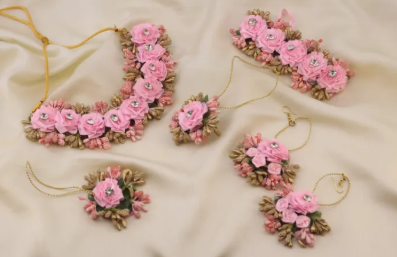 Mehndi Traditional Jewelry