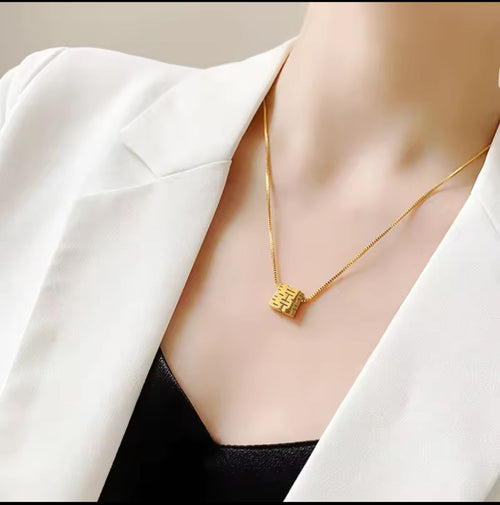 Abstract Pendant MH08181213