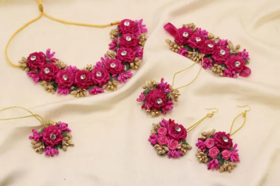 Mehndi Traditional Jewelry